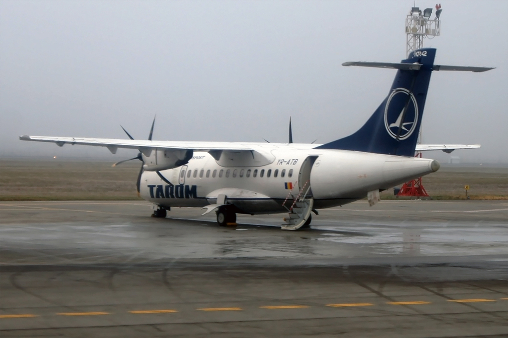 Aeroportul Bucuresti - Henri Coanda / Otopeni (OTP / LROP) -Decembrie 2013   Yr-atbkcjdh