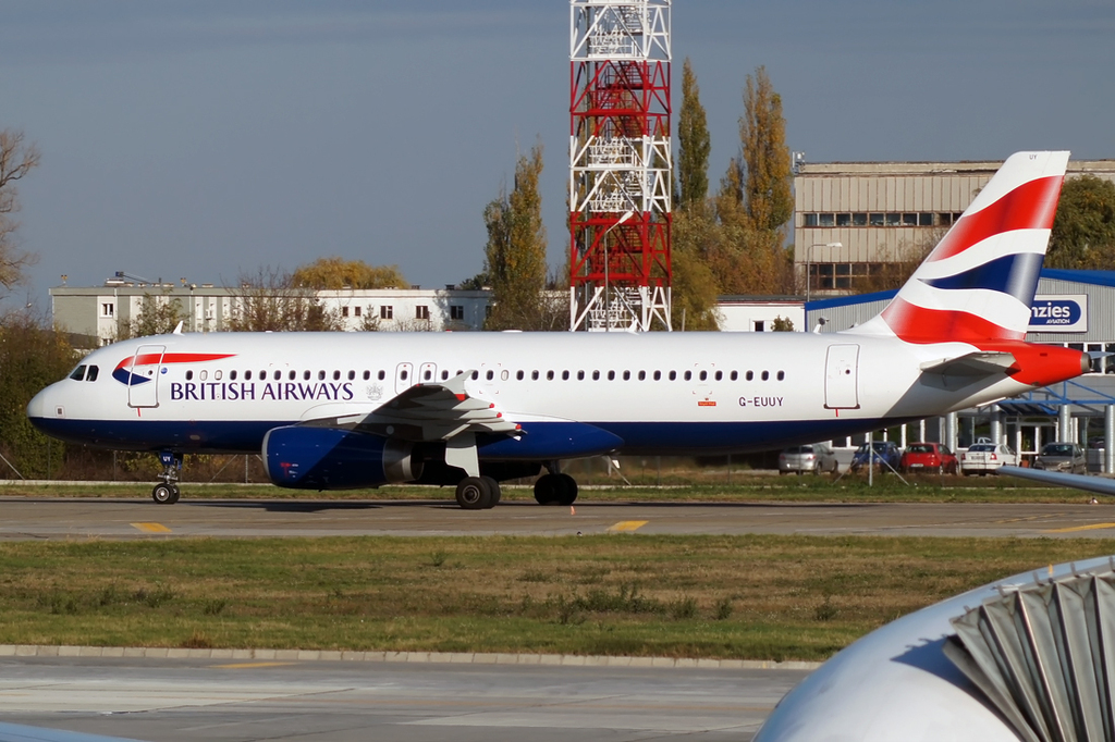 Aeroportul Bucuresti - Henri Coanda / Otopeni (OTP / LROP) - Noiembrie 2013   Z-g-euuygnewx