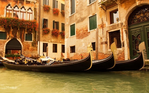  مدينة البندقية (بالإيطالية Venezia، أو بلغة أهل البندقية"فينيجيا"، بالألمانية Venedig) High-Quality-Wallpaper-HD-Free-wallpaper-hd-17-595x371