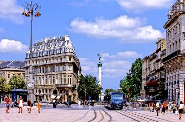 Tourisme et histoire - Bordeaux - Son histoire +chronologie+armoiries+patrimoine 26ca4f78