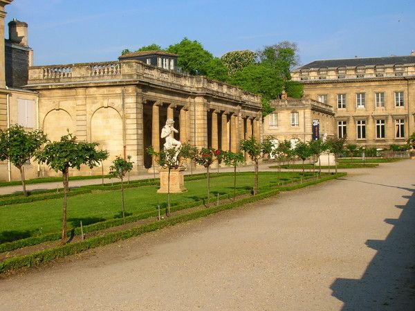 Tourisme et histoire - Bordeaux - Le jardin Public +cathédrale St-André+... 4c39035a