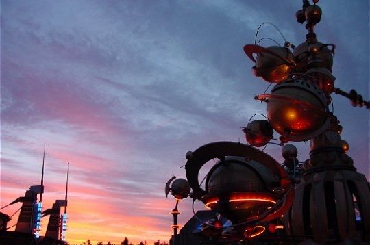 Parcs d'attractions - Disneyland Paris - 1 -2(suite et fin des parcs Orbitron-307994-21858ed