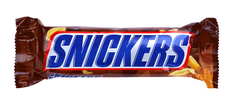 اعرفي شخصيتك من الشوكولاته المفضله لك Snickers_21