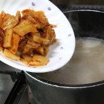 Tocăniță coreeană cu pastă de soia fermentată Fermented_soybean_paste_jjigae_07-