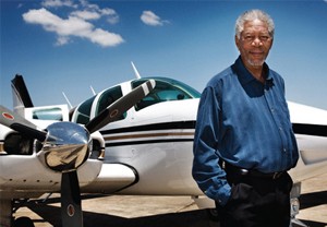 aeronaves - [Internacional] Dez celebridades que também pilotam aeronaves Morganfreeman_free_big