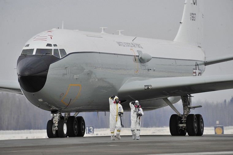 [Internacional] Força Aérea dos EUA mobiliza jato “farejador” de atividade nuclear Wc-135c-constant-phoenix-11_free_big