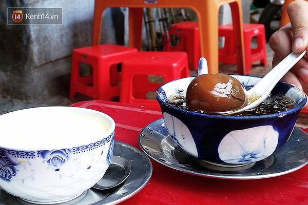 Chè tàu cột điện 70 tuổi bạn đã thử? Da-may-chuc-nam-tuoi-nhung-nhung-quan-an-sai-gon-nay-luc-nao-cung-dong-nghit_20160331095005029