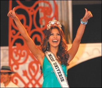  +++ GOLD APPLE 27 : VENEZUELA BEAUTY Miss_Bolivia_2009_Claudia_Arce_Foto04
