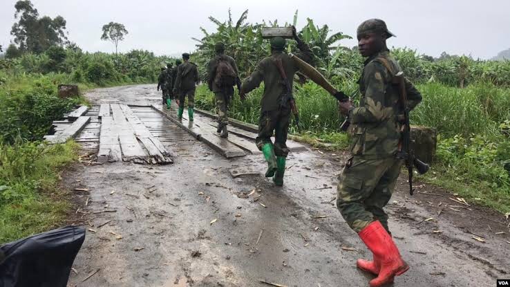 LE PRÉSIDENT TSHISEKEDI ET L’ARMÉE !!! M23-a-Kitchanga