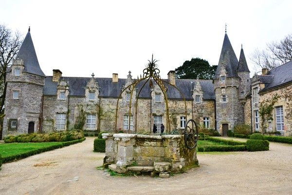 le chateau de rochefort en terre+ église ..... et autres D09e7962