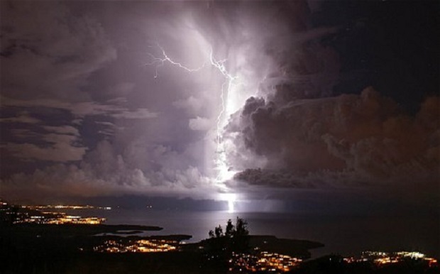 من عجائب الطبيعة .. صاعقة فنزويلا الأبدية – كاتاتومبو Everlasting-Lightning-Storm-4
