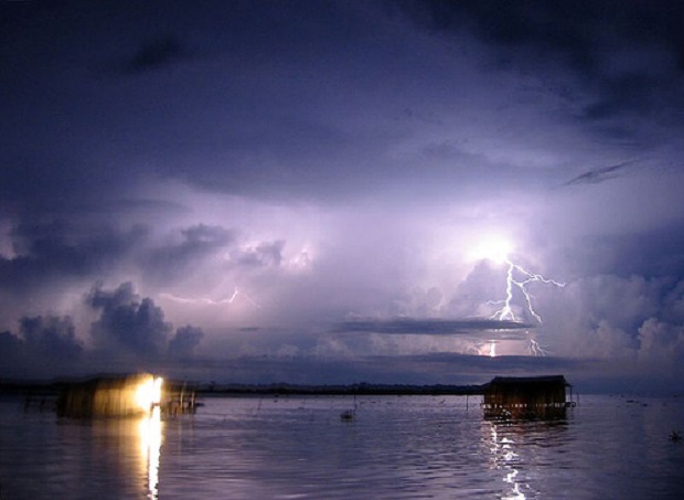 من عجائب الطبيعة .. صاعقة فنزويلا الأبدية – كاتاتومبو Everlasting-Lightning-Storm-6
