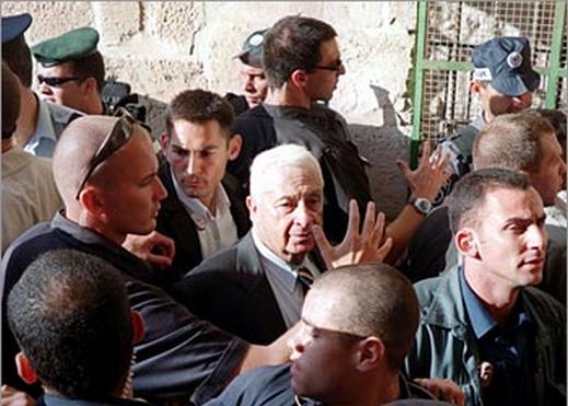 حدث في مثل هذا اليوم (28 أيلول/ سبتمبر) (في 28 أيلول 2000 بداية الانتفاضة الفلسطينية الثانية بعد دخول وزير الدفاع الإسرائيلي أرئيل شارون لحرم المسجد الأقصى)   Sharonnnnnnn