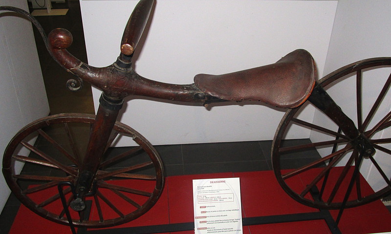 Les vélos utilisés durant la guerre de 14 ! Draisienne_Sceaux_t.800