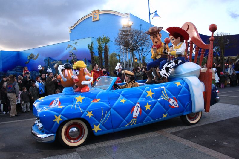 Stars 'n' cars Disneys_Stars_n_Cars_Studios_WDS022