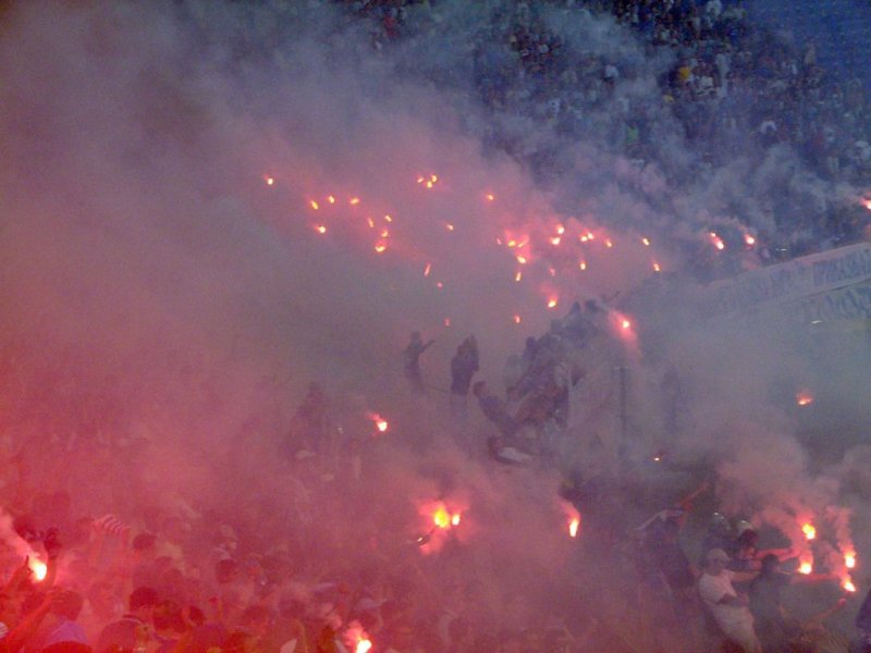 Ultras Choreos (Pyro, Flags, Smokes) - Page 6 Rgh1321431774f