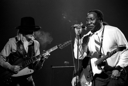 Tus fotos favoritas de los dioses del rock, o algo - Página 15 Muddy-waters-johnny-winter