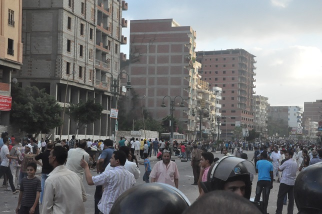 بالفيديو و الصور.. 36 مصابا باشتباكات غرب الإسكندرية   B5c9946737d9c38af4a297aa347fc9f5
