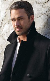 Taylor Kinney Simon3_2