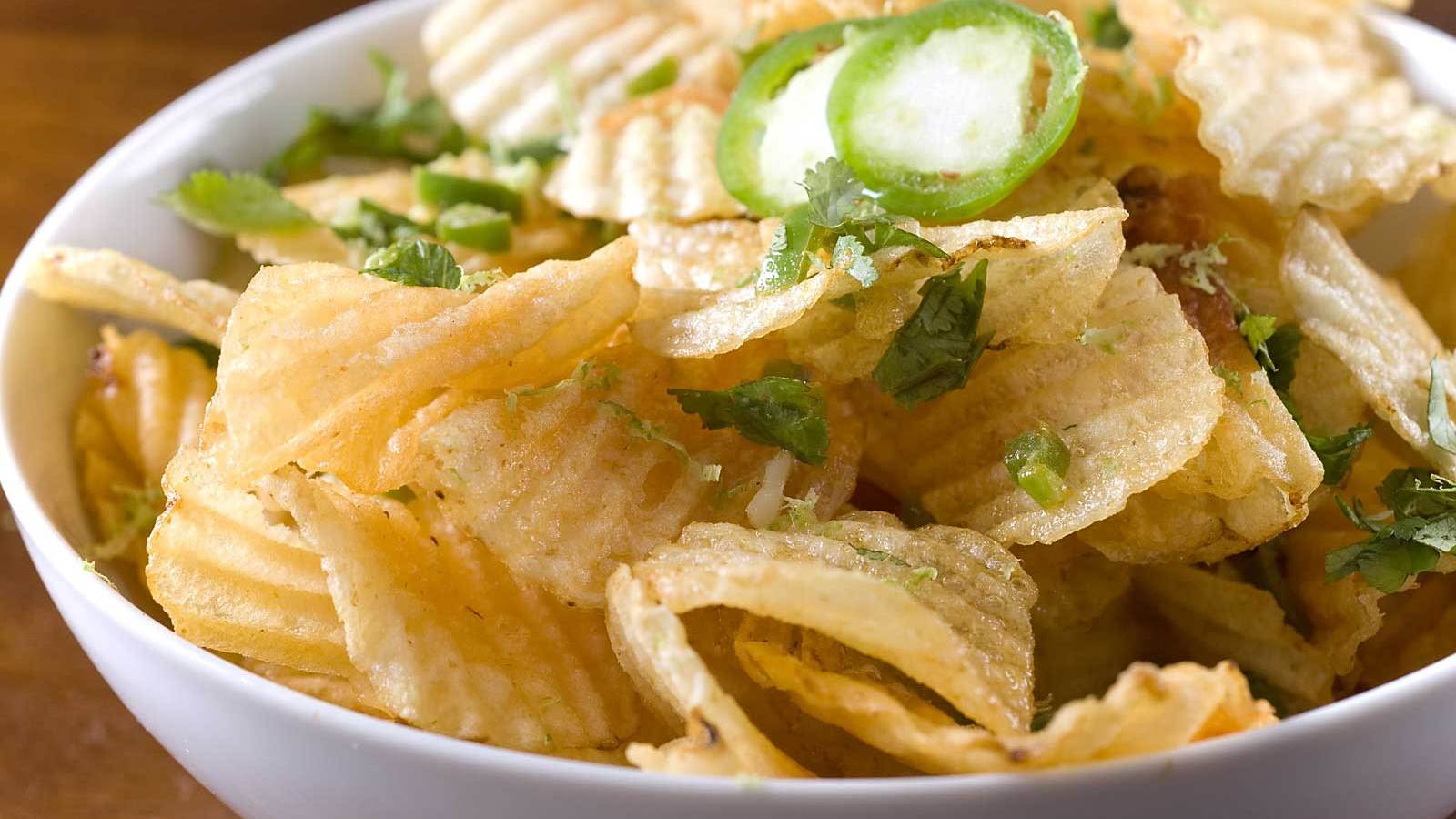 الأطعمة الأمريكية التقليدية الممنوعة حول العالم Fat-Free-Chips