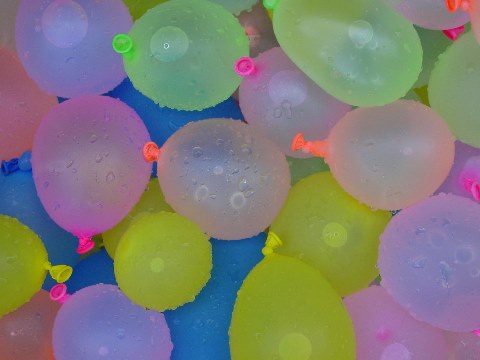 Picture Association - Page 4 Waterballoons
