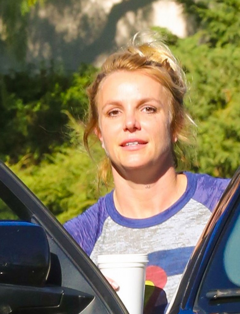 Britney >> Candids, apariciones, etc.. [4] - Página 20 B2-782x1024