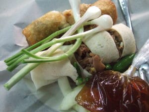 5 Makanan Khas Kota Semarang Lumpia-Semarang-300x225