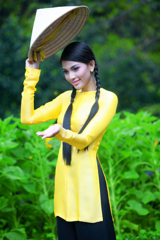 Trương Thị May: Xin hãy ‘cẩn thận’ 1327900823-Thoi-trang-nguoi-mau-truong-thi-may---9-