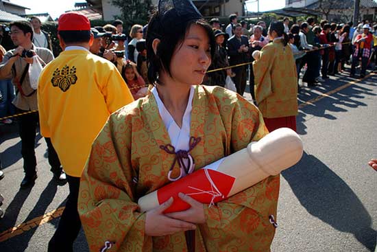 Kanamara Matsuri--Đai Hội Linh Vật Thép 1269593060-Le-hoi-duong-vat-o-Nhat-Ban-08