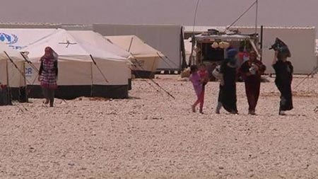 اللاجئون السوريون والمجتمع الدولي... استغلال مشين لمعاناة الابرياء 171