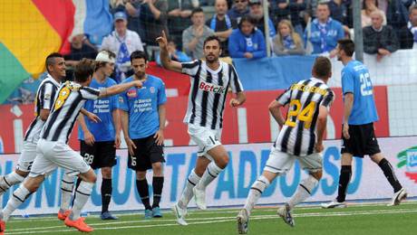 Serie A: Juventus e Milan a valanga A7b4a05ae6566cc92e4dc4cc5ab0f6ba