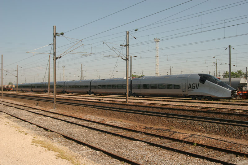 Enfin des photos de la rame AGV Pégase d'Alstom. Agv3