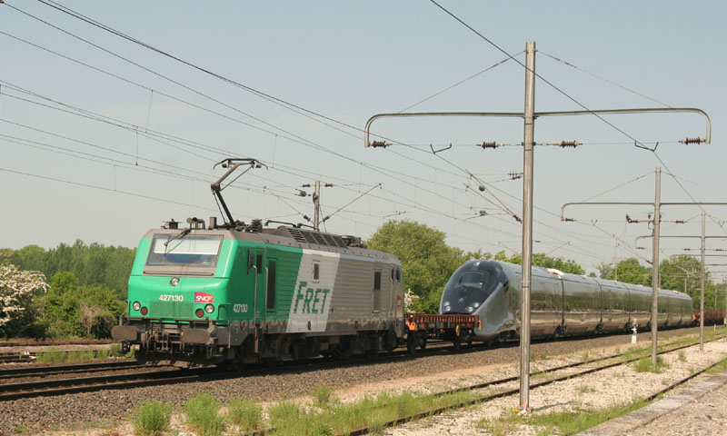 Enfin des photos de la rame AGV Pégase d'Alstom. Agv5