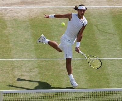 Nadal ir a por su tercera final Winbledon ante Schuettler 20070708194911-nadal-volea-en-wimbledon