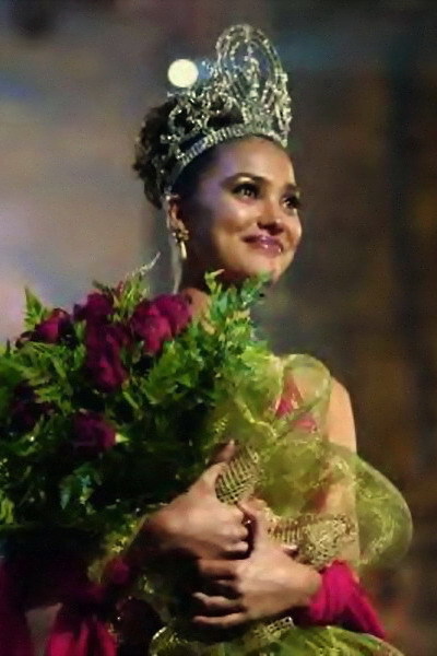  OFFICIAL THREAD OF MISS UNIVERSE 2000- Lara Dutta (India) - Page 2 2000muind54