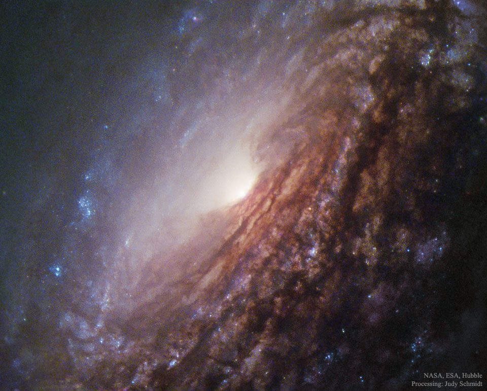 025 - SIJEČANJ 2017. NGC5033_HubbleSchmidt_960