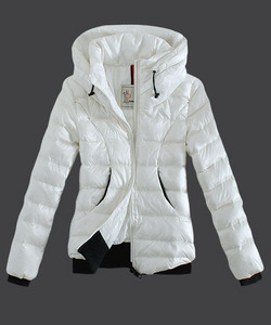     المتسكعون - صفحة 3 2013-New-Arrivals-Moncler-Winter-Jackets-Womens-4