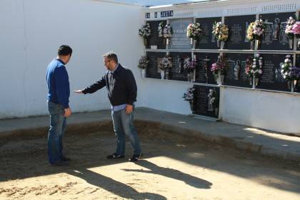 Otras noticias Cementerio_Arahal_antes_obras_asfaltado_2_x