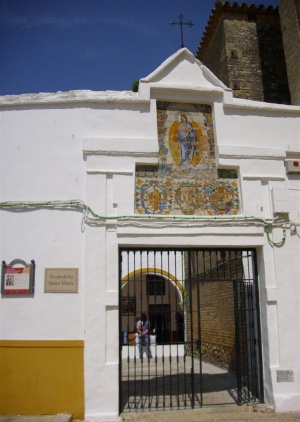 Convento de la Inmaculada Concepción. 300px-Convento_Sta_M%C2%AA_Concepci%C3%B3n_Marchena