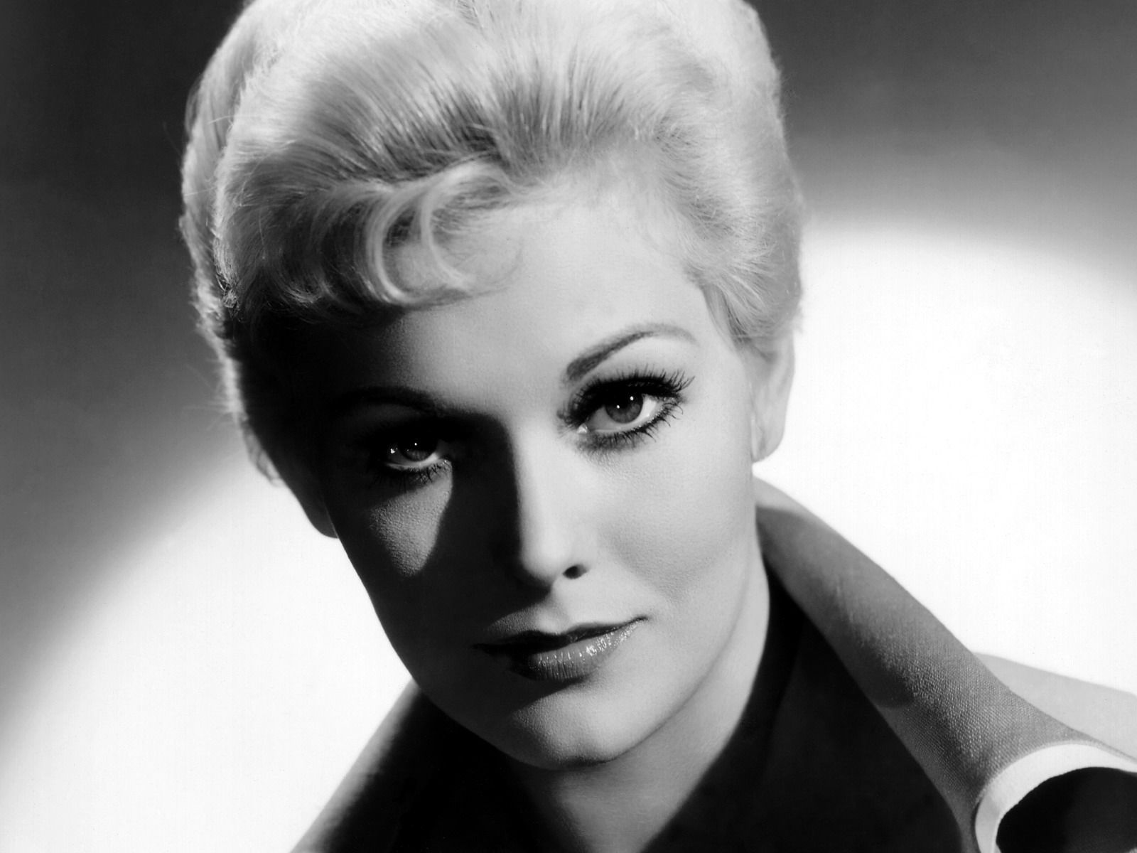 ACTRICE : KIM NOVAK(texte + photos) E807b084