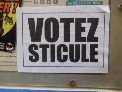 Le nouveau truc en bas du forum qui affiche les z'images... VotezSticule