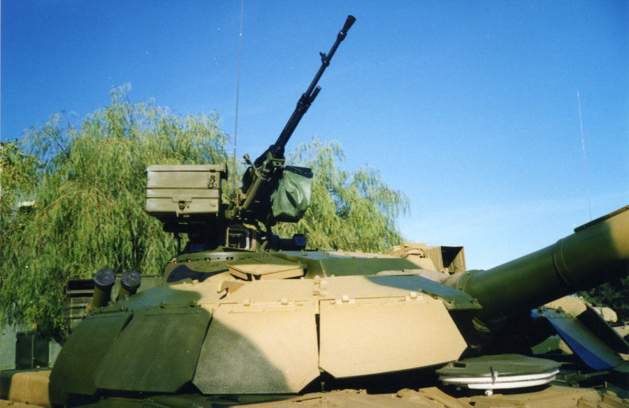التعديلات الجزائرية على T-72 AG المطورة  T72amg_07