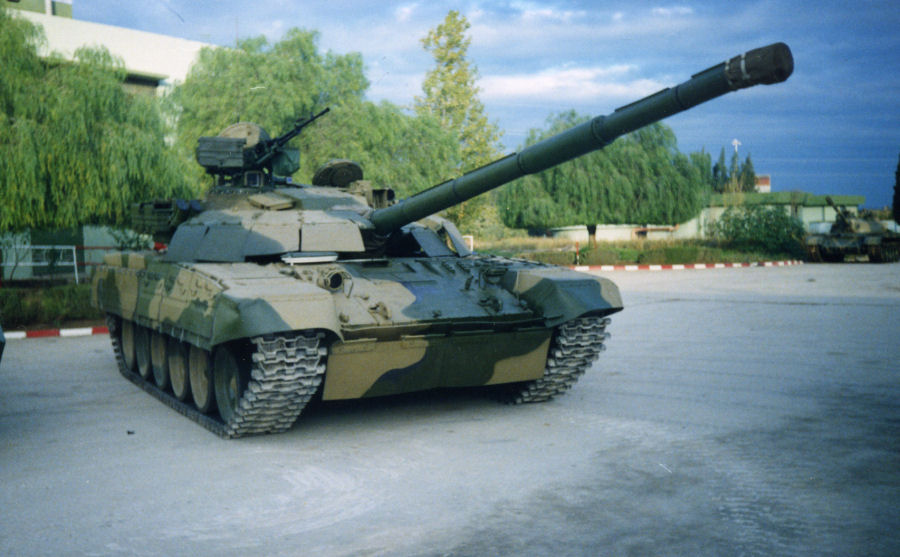 T-72 تطويراتها و أنواعها و كيفية التفريق بينها T72amg_12