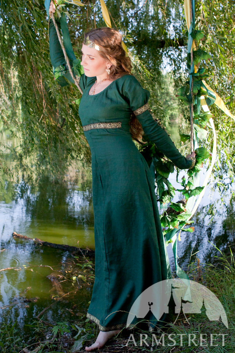 Rubira Sinihopea Medieval-dress-tunic-forest-princess-1