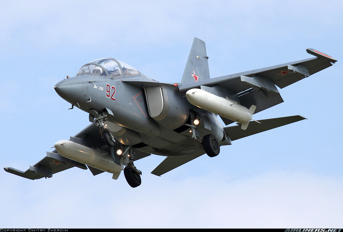 الياك YAK-130 Yak-130.34813