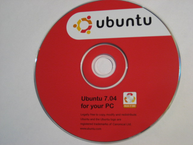 Commander Ubuntu gratuitement! Feistyfawn-discs2