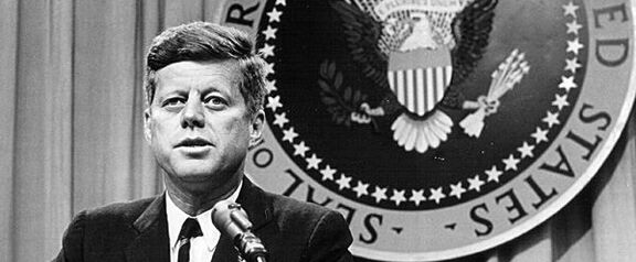 Kennedy y los OVNIs 19849_imagen_576x238xrecortar