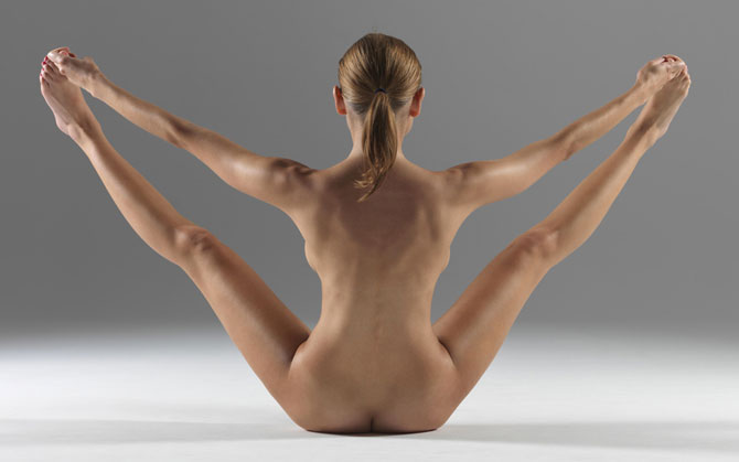 (Khăn Mollis với ĐÀN BÀ ĐẸP) - Bộ ảnh nude YOGA thú vị! KWDLa