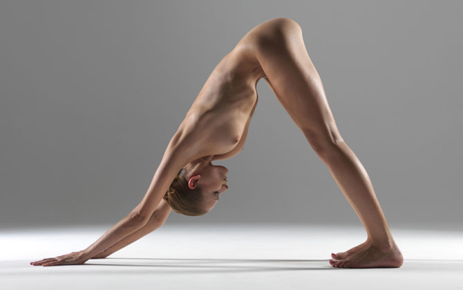 (Khăn Mollis với ĐÀN BÀ ĐẸP) - Bộ ảnh nude YOGA thú vị! X7ix1