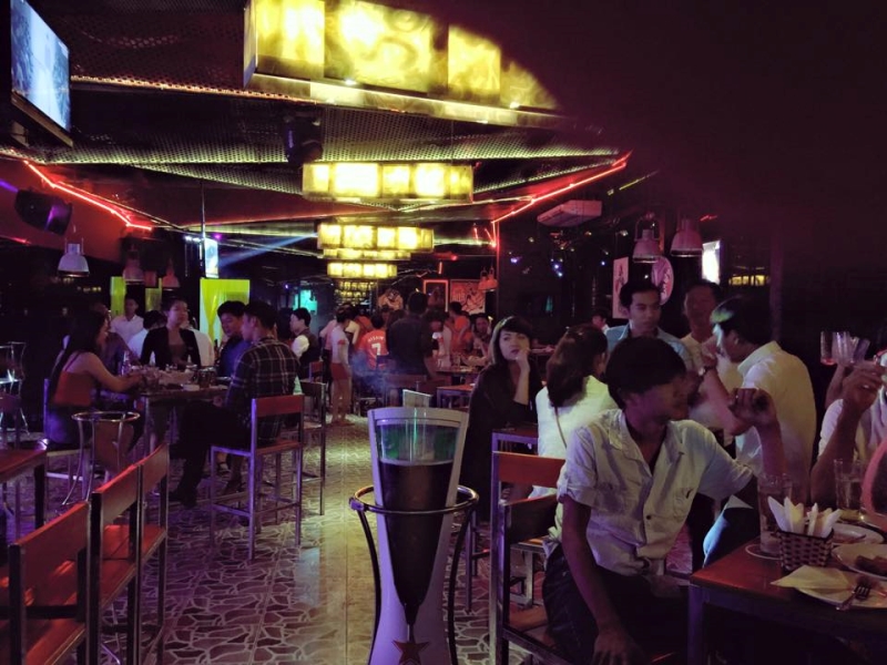 Thiết Kế Thi Công Trang Trí Nội Thất Bar, Karaoke, Showroom, Nhà Hàng 131151132008075214